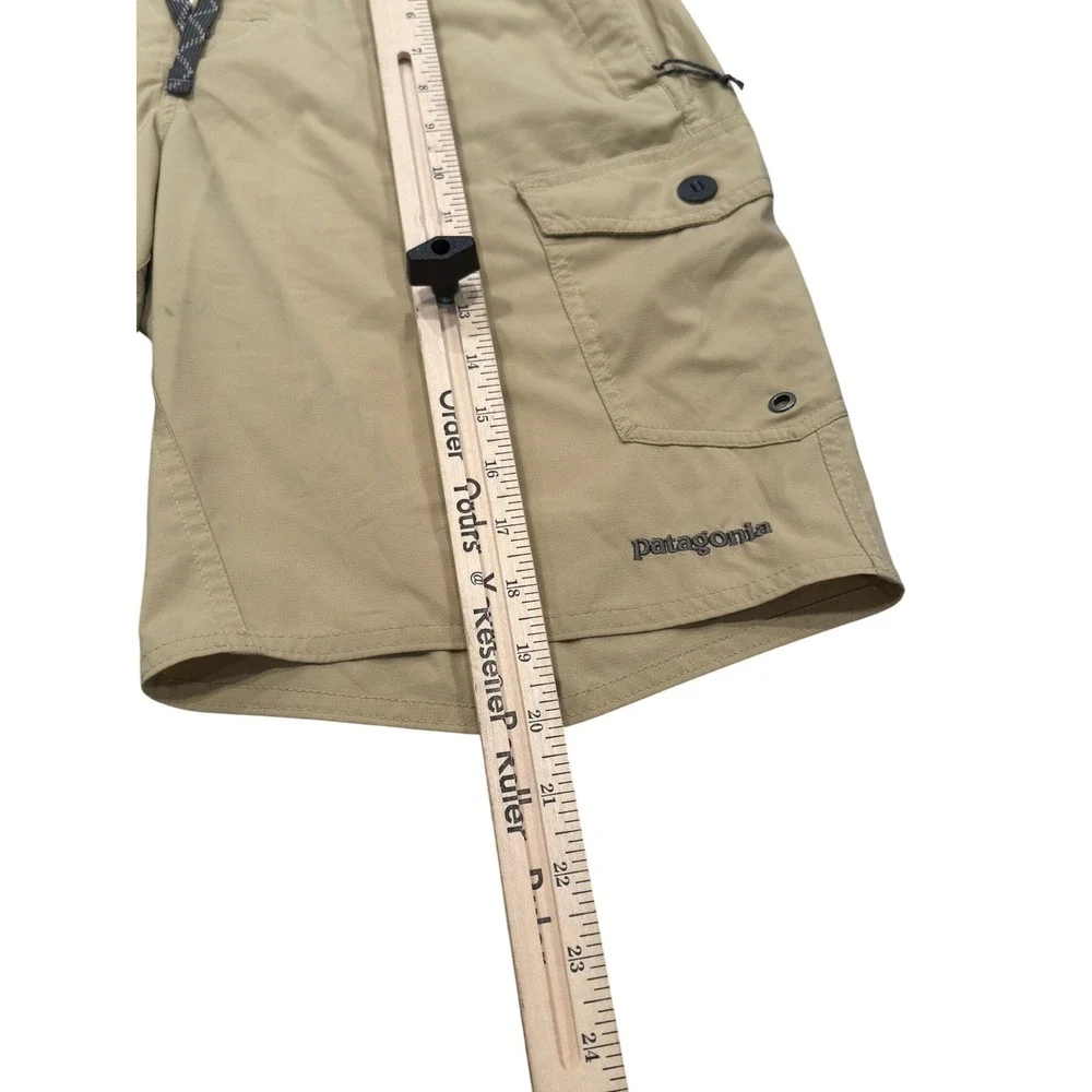 Patagonia Mens 30 Board Shorts Tan Khaki Ripstop Cargo Swim Trunks 86565 FA13